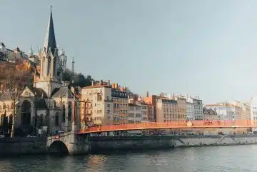 Immobilier à Lyon : les avantages de faire appel à un promoteur