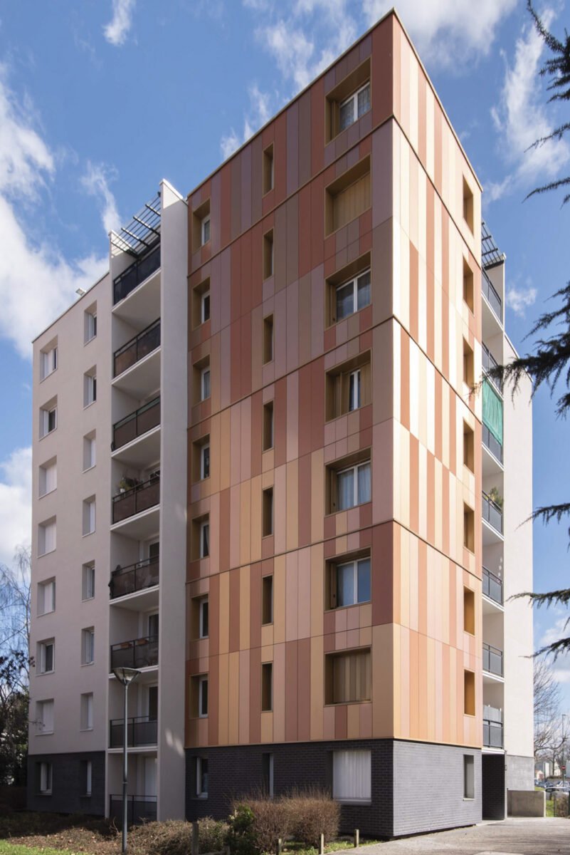 immeuble avec façades en panneau composite en aluminium