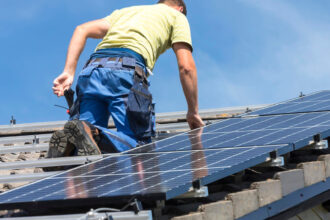 Les étapes essentielles pour réussir votre projet d'installation solaire